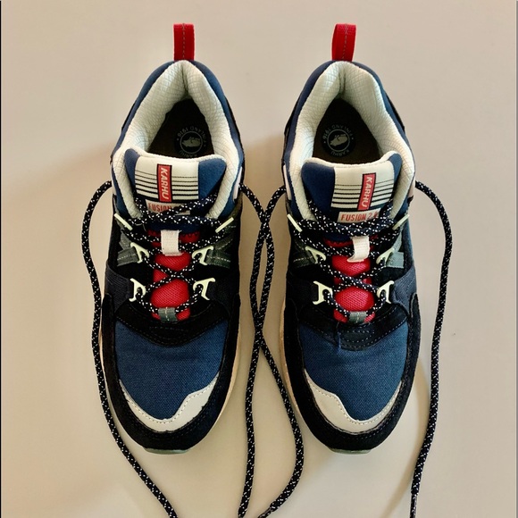 KARHU Shoes - KARHU- Fusion 2.0 Unisex (size 6 women’s)Sneakers- Navy/red-Finland 1916 -EUC